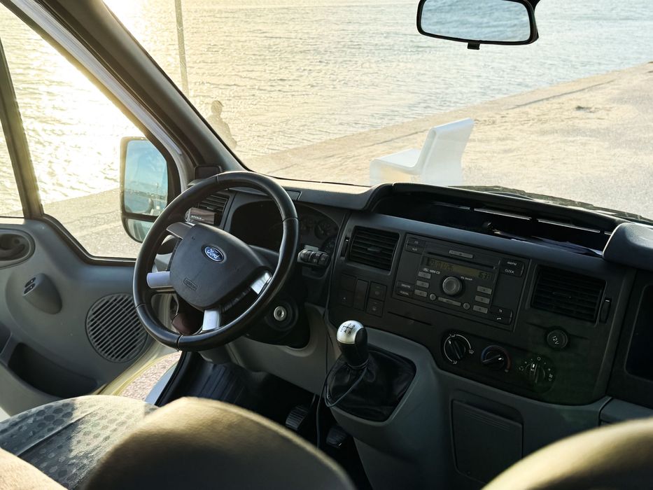 Ford Transit muito estimada | Até 9 Lugares | Ideal para Campervan