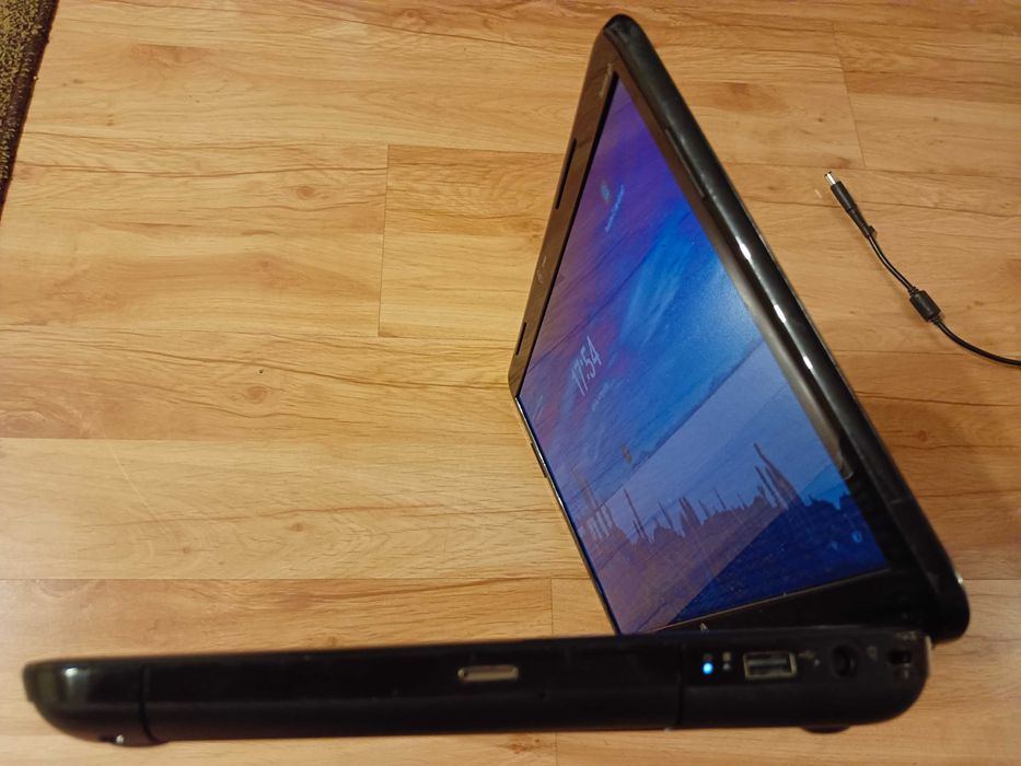 Laptop HP - 15"/WIN11 /ssd-180gb/ram-8gb/cpu-i3-2,4ghz/bateria 2h