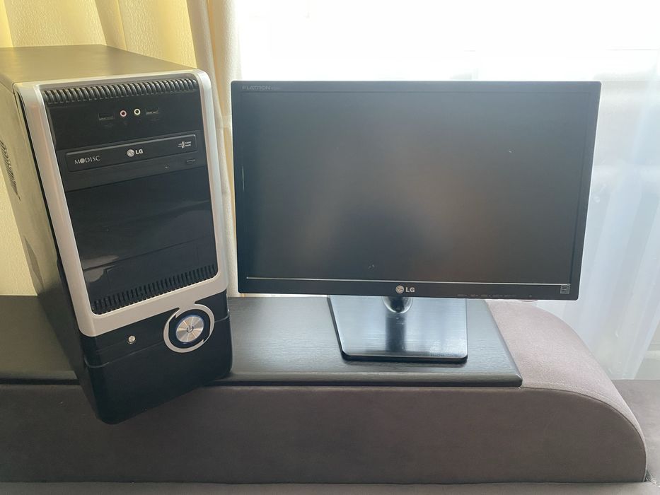 Монітор LG 24 дюйми , 60гц