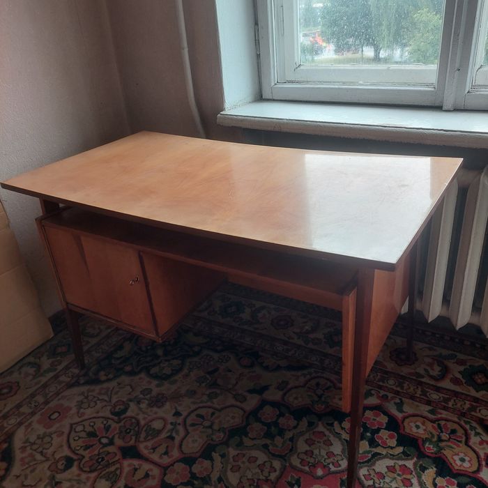 Продам стіл-тумбу