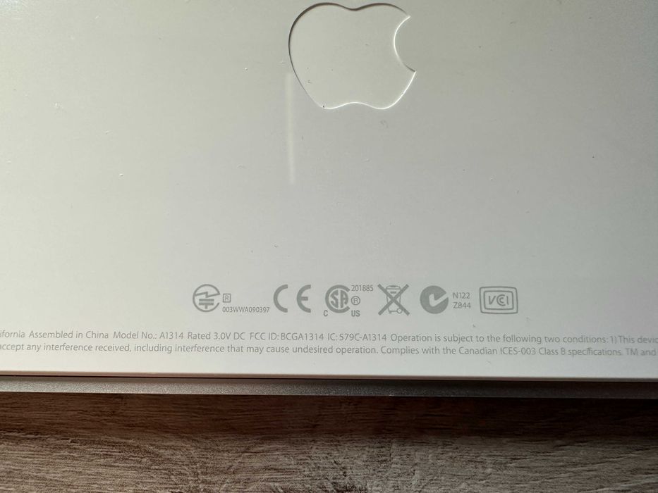 Teclado Apple Magic A1314 PT sem fios