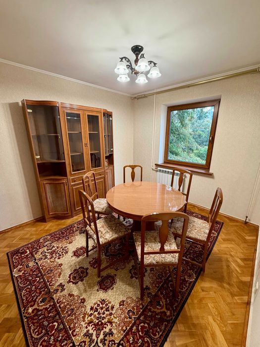 Продаж просторої 3-кімнатної квартири | вул. Мстиславська, район 19-ї школи