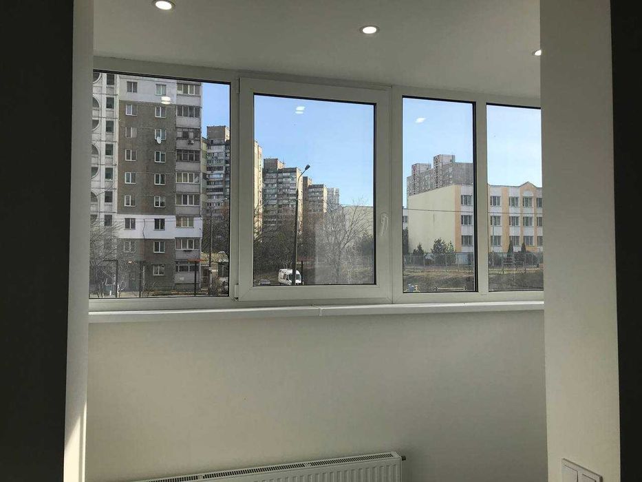ОРЕНДА  офісу, 40м2 на Стуса  7б, м. Житомирська, ЖК ГАРМОНІЯ