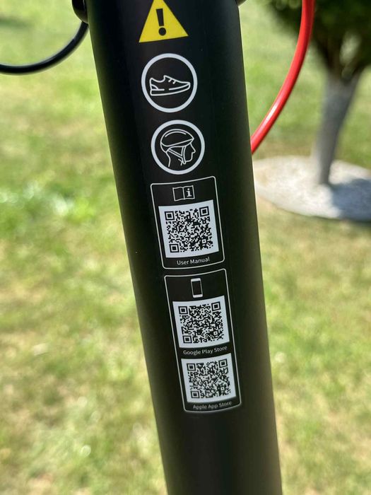 Hulajnoga elektrycza Sharp EM-KS2CEU-B