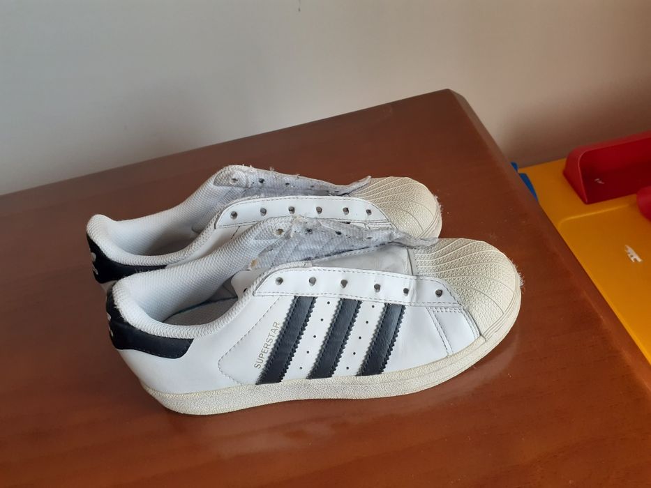 ADIDAS Superstar