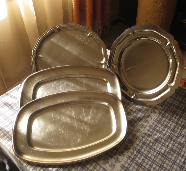 Antiguidades - Conjunto de 4 peças, travessas 100% inox