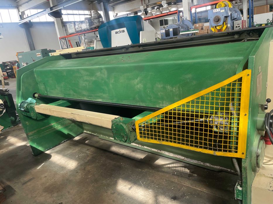 Guilhotina Hidráulica ADIRA GHO-0630