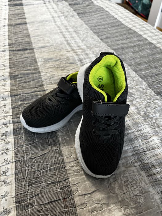 Кросівки для хлопчика 30 р (17,5-18 см устілка)