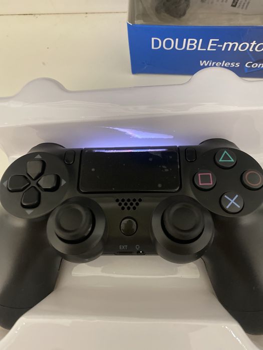 геймпад на 4 плестейшен , не пользовались