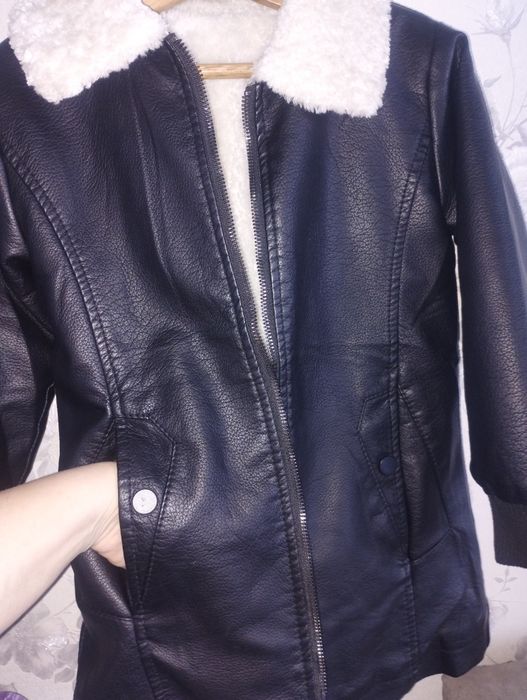 Віддам теплу зимову куртку на хлопчика 3-5 рочків