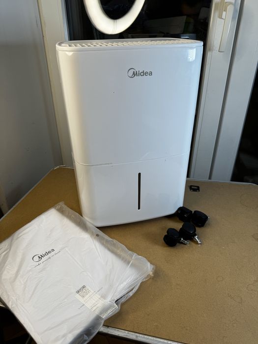 Осушувач повітря Midea 12 л/добу | Новий | Тихий
