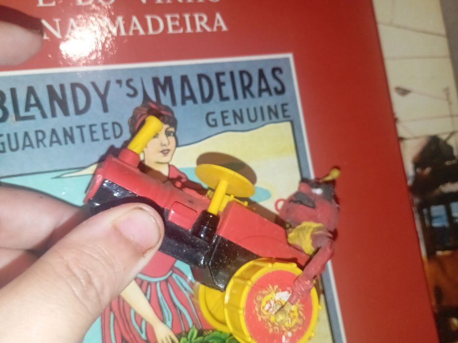 Brinquedo marretas carrinho