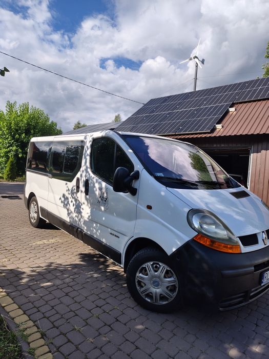 Renault Trafic bus 9 os. long