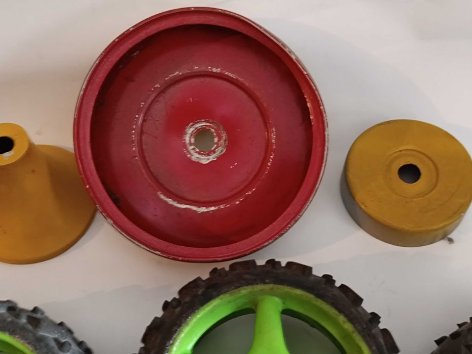 Pneus e Jantes para Carros e Carrinhos