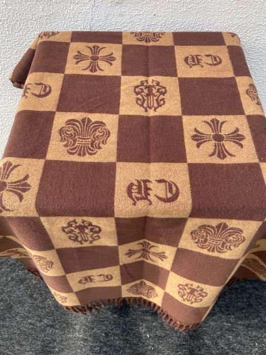 Echarpe  “ Chrome Heart “  -  Castanho