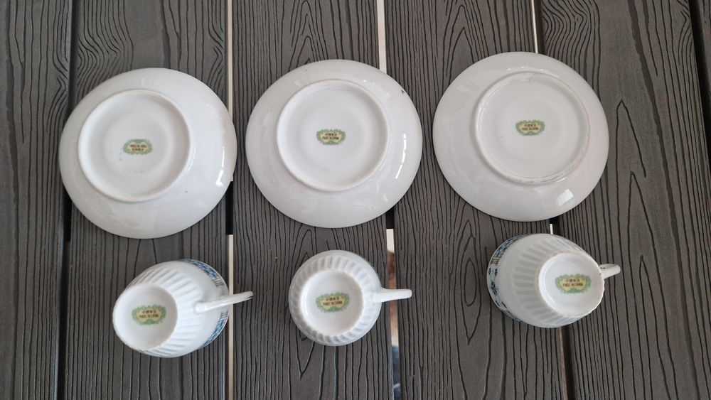 Conjunto de 3 chávenas e 3 pires de café vintage