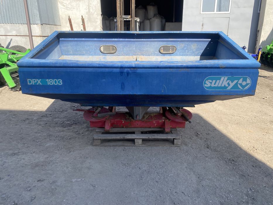 РУМ. Розкидач мінеральних добрив. 2 тонни