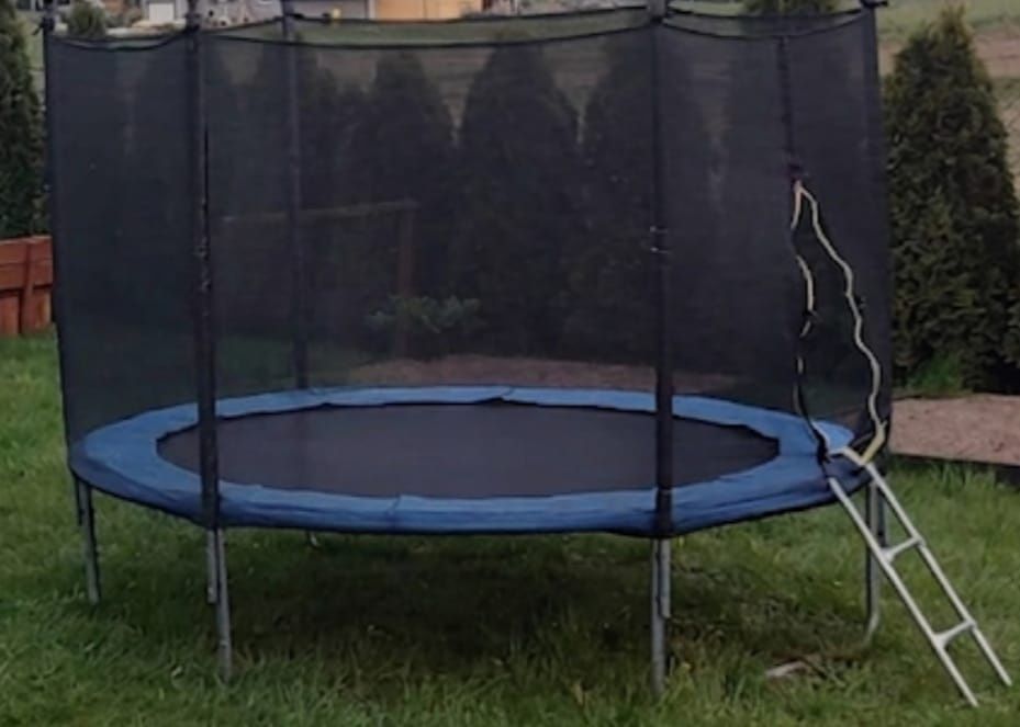 Trampolina ogrodowa stojąca