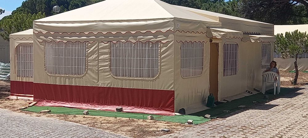 Rolote e tenda de campismo