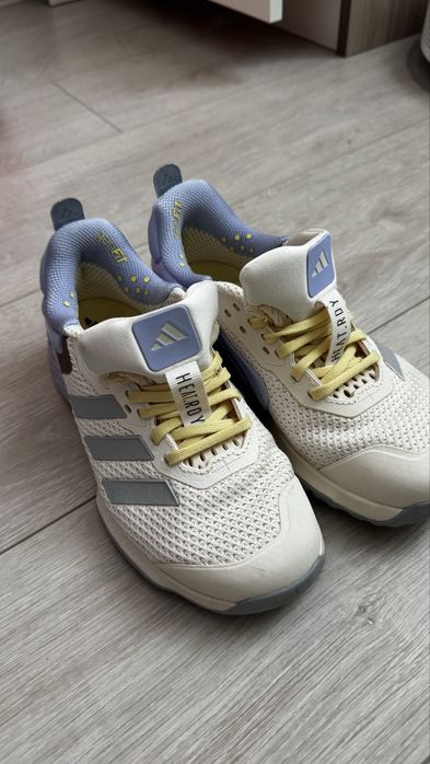 Кросівки Adidas жіночі