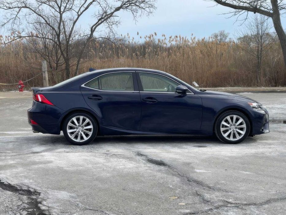 Lexus IS 250      2015