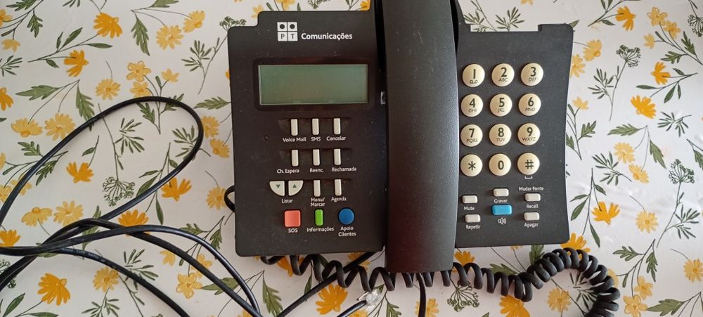 Telefone fixo. Antigo