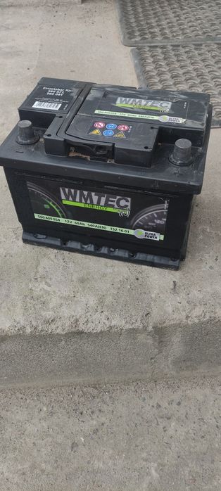 Автомобильный аккумулятор 60Ah