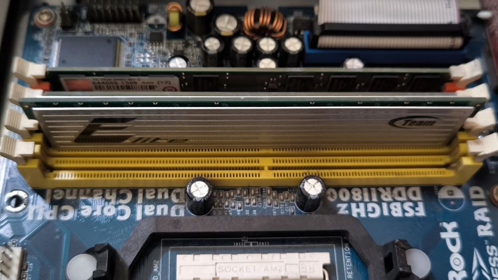 Vendo Motherboard Asrock
