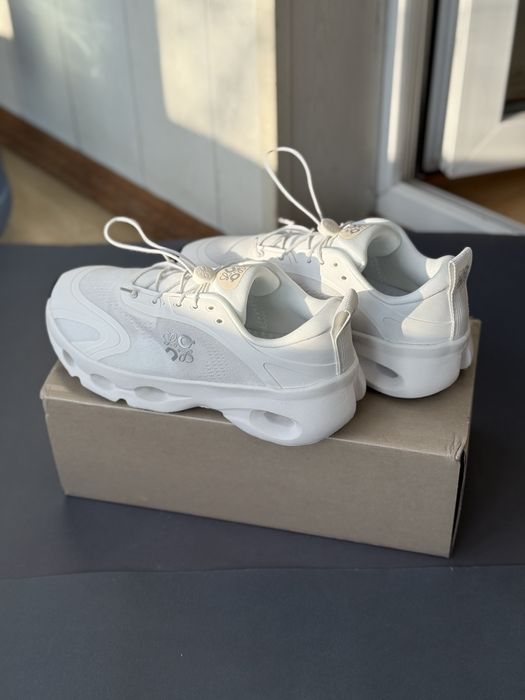 Кросівки Loewe × ON Running Cloudtilt White Білий