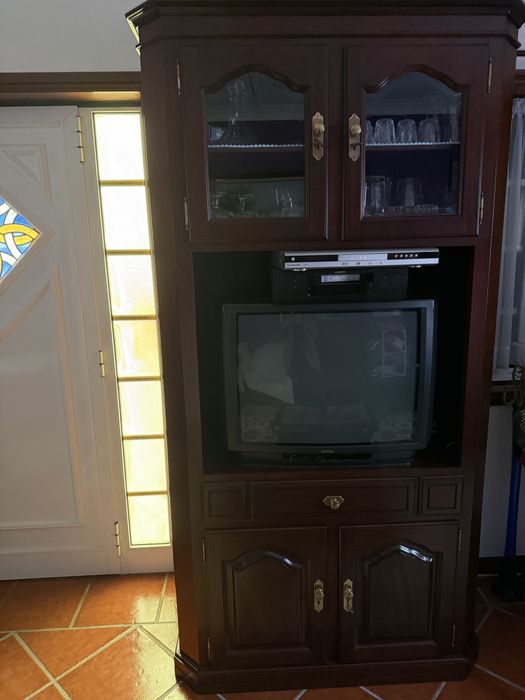 Movel sala para televisao  1.10cm< 2.10cm