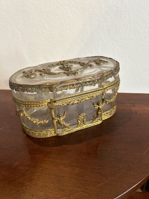 Caixa em Cristal e bronze dourado, estilo Império, século XIX.