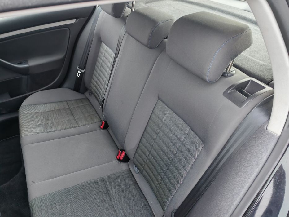 Volkswagen Golf 5 2008 рік 1.6 мпі