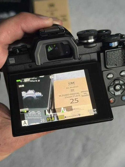 Olympus OM-D E-M10 Mark III body