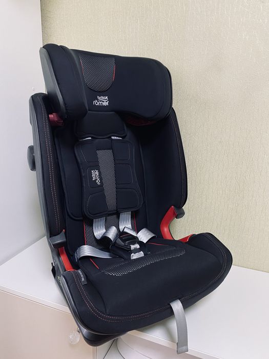 Автокресло BRITAX ROMER ADVANSAFIX IV R AIR 9 мес.-12 лет