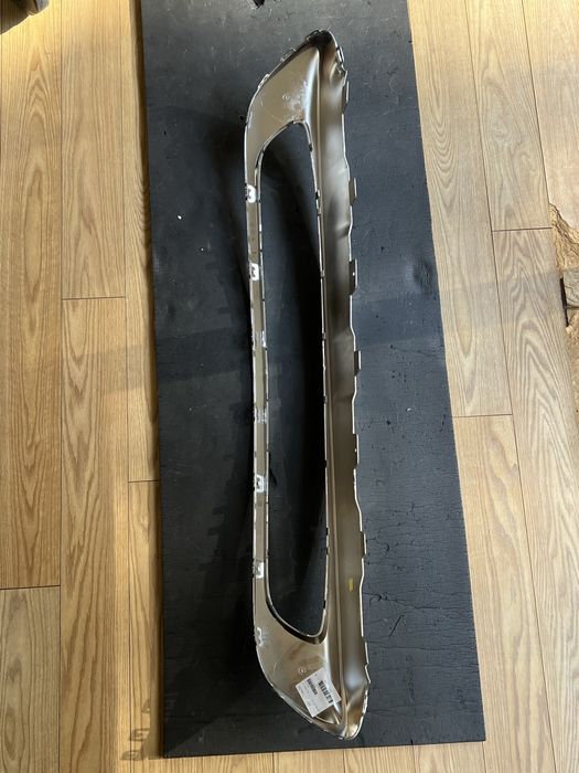 Rebordo, grelha de radiador - Mercedes GLA