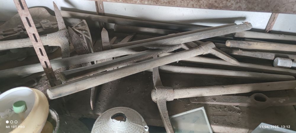 Material de construção vários em bom estado.