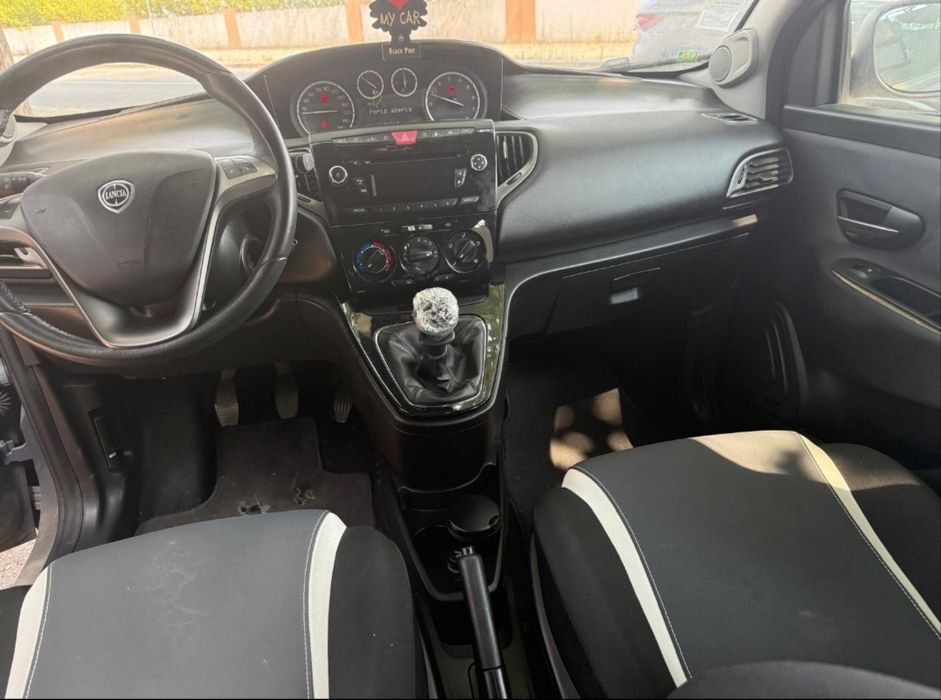 Lancia Ypsilon 1.2i GPL 2015/Excelente citadino/Econômico