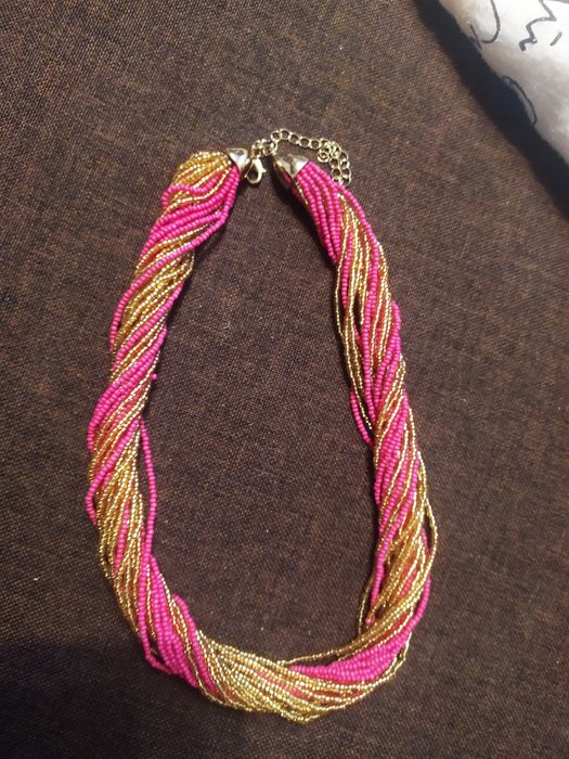 Ожерелье из бисера