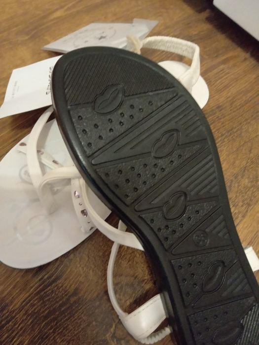 Sandałki dziecięce 36