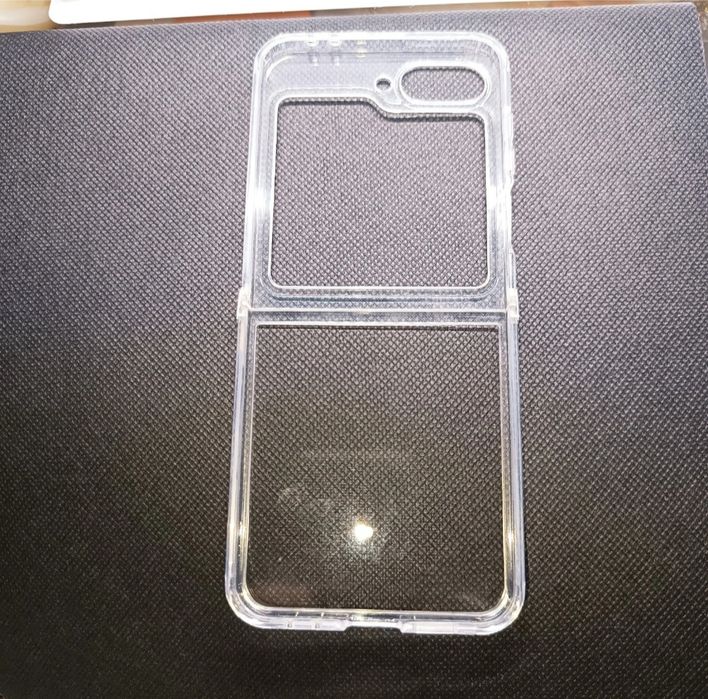 Capa Transparente Samsung Galaxy Z Flip 6

Artigo Novo.