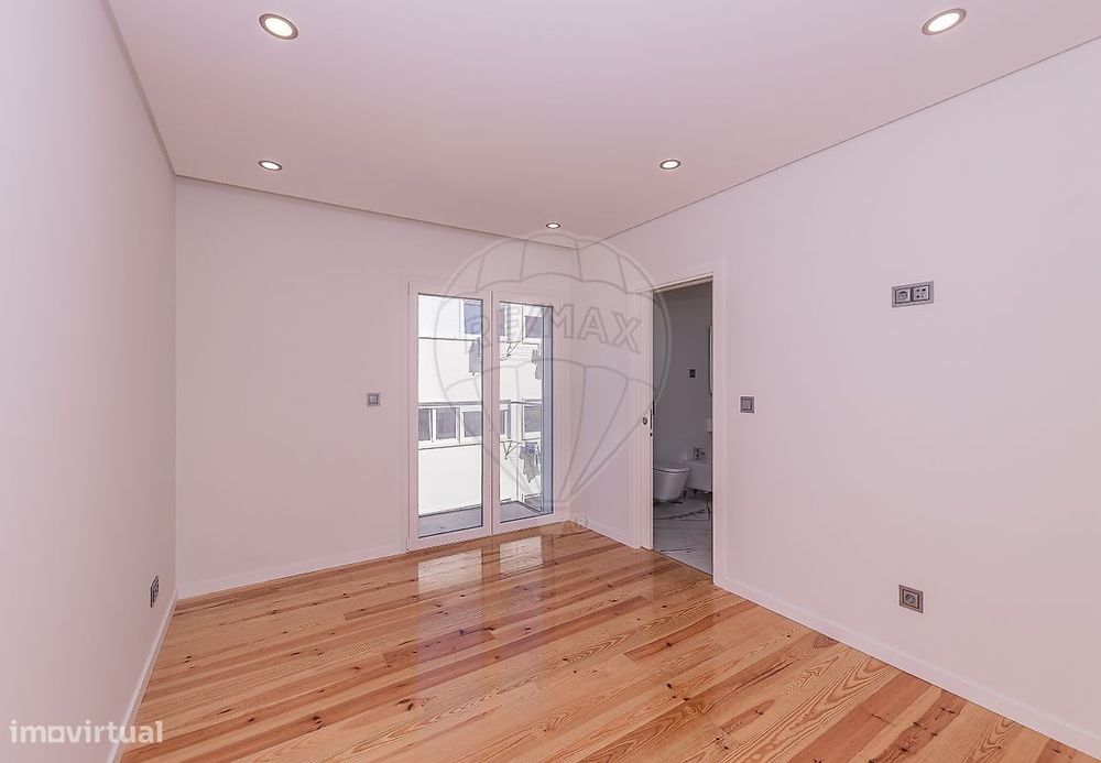 Apartamento T4 para venda