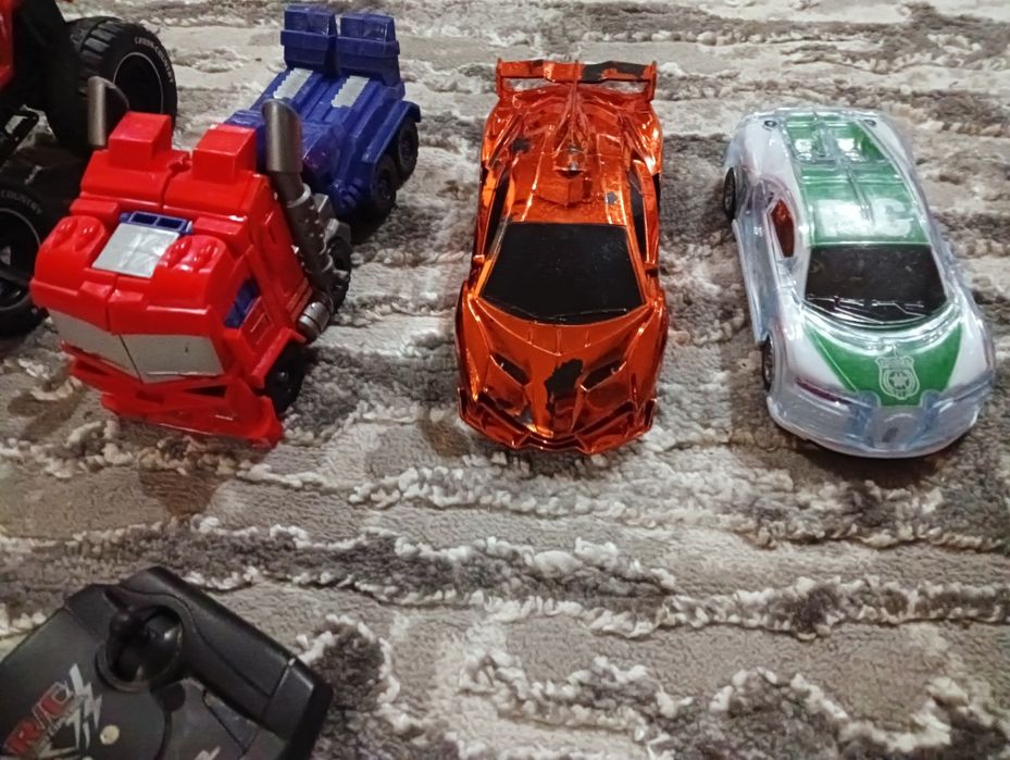 Продам машинки  іграшки