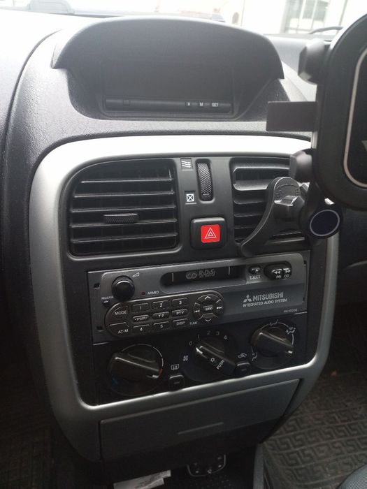 Mitsubishi Carisma 2003 1.6 бензин