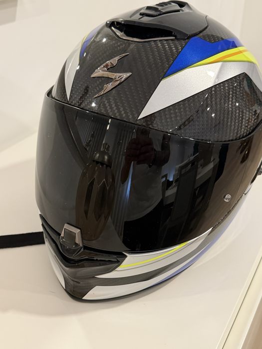 Capacete em carbono para mota ( C/Novo) Scorpion