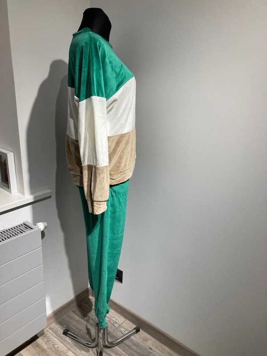 Damski komplet dresowy welurowy One Size 3kolorowy (k)