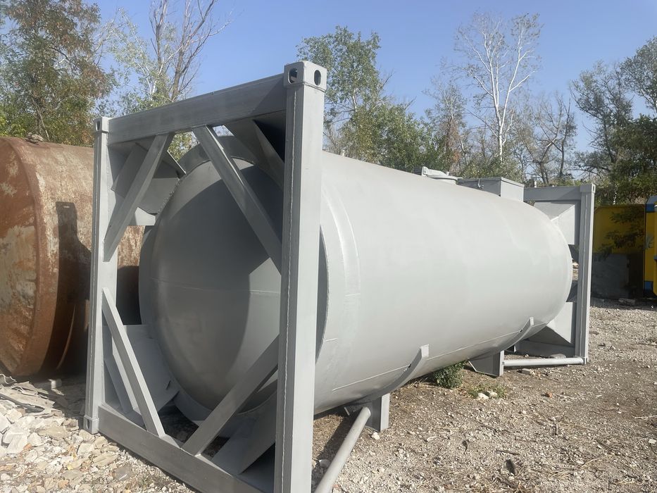 Цистерна-танк  контейнер бочка емкость  для КАС, Дт и др