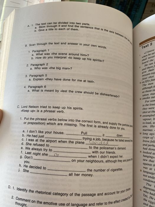 Livro escolar de inglês avançado 12.º ano