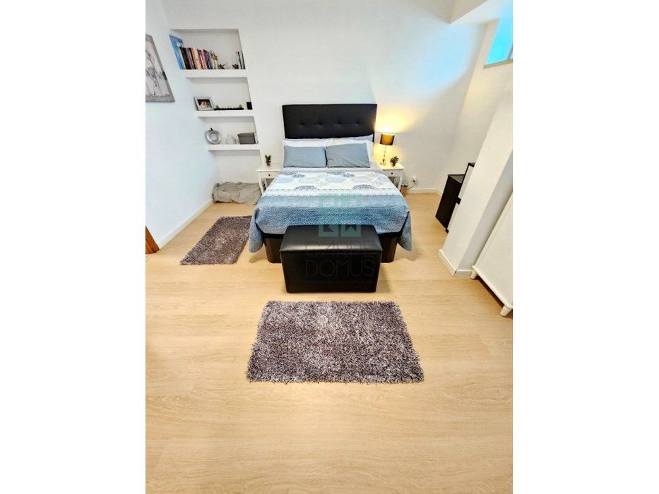 Apartamento T1 renovado em Cascais