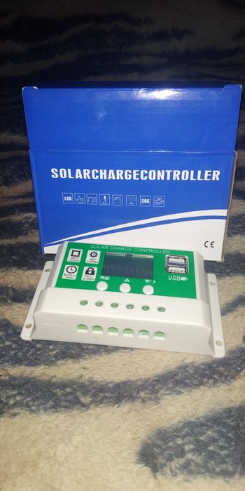 Контролер напряжения солнечних панелей 30А.
