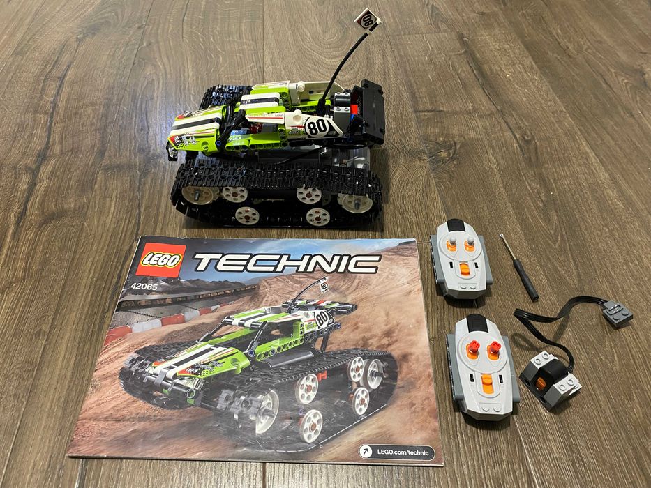 LEGO 42065 Technic Zdalnie sterowana wyścigówka RC Tracked Racer